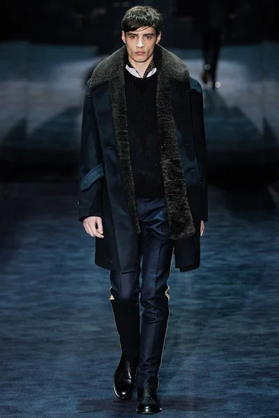 Look 34
